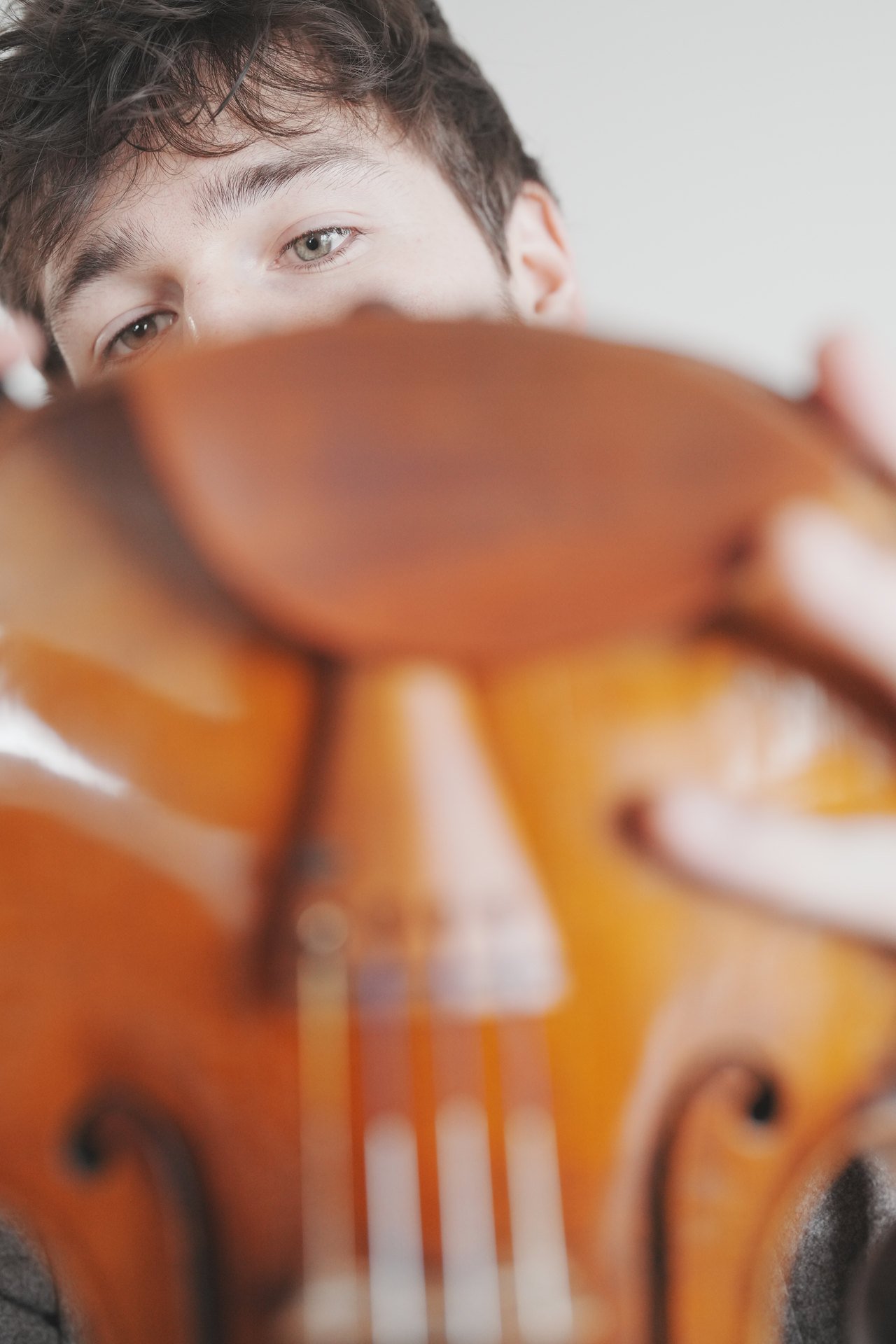 Vassily Chmykov, portrait éditorial du violoniste français